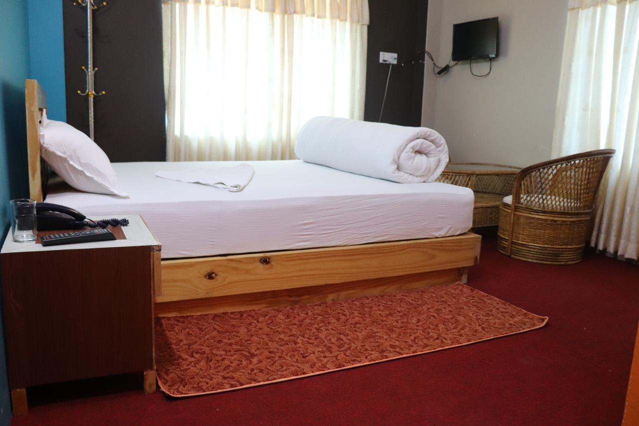 Hotel Young'S Stupa Ranipauwa Dış mekan fotoğraf