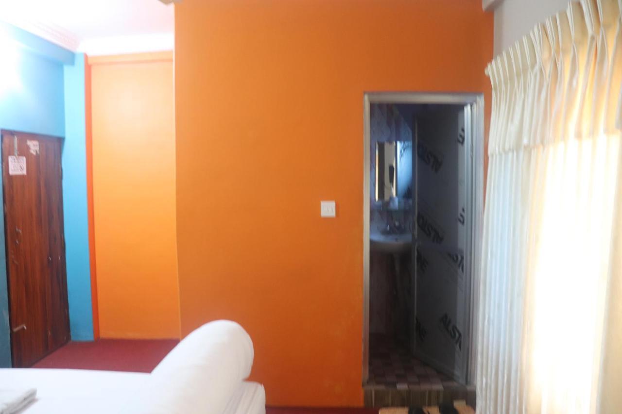 Hotel Young'S Stupa Ranipauwa Dış mekan fotoğraf