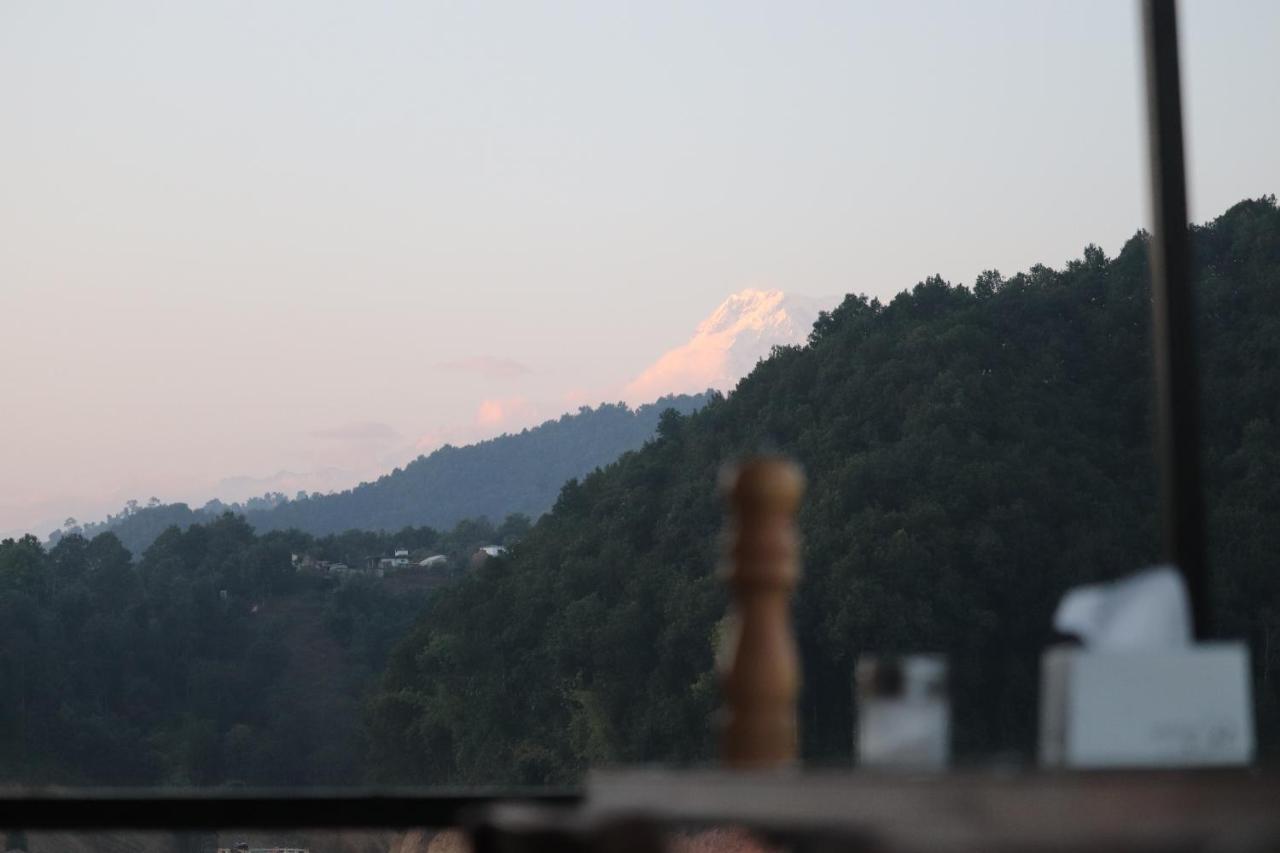 Hotel Young'S Stupa Ranipauwa Dış mekan fotoğraf